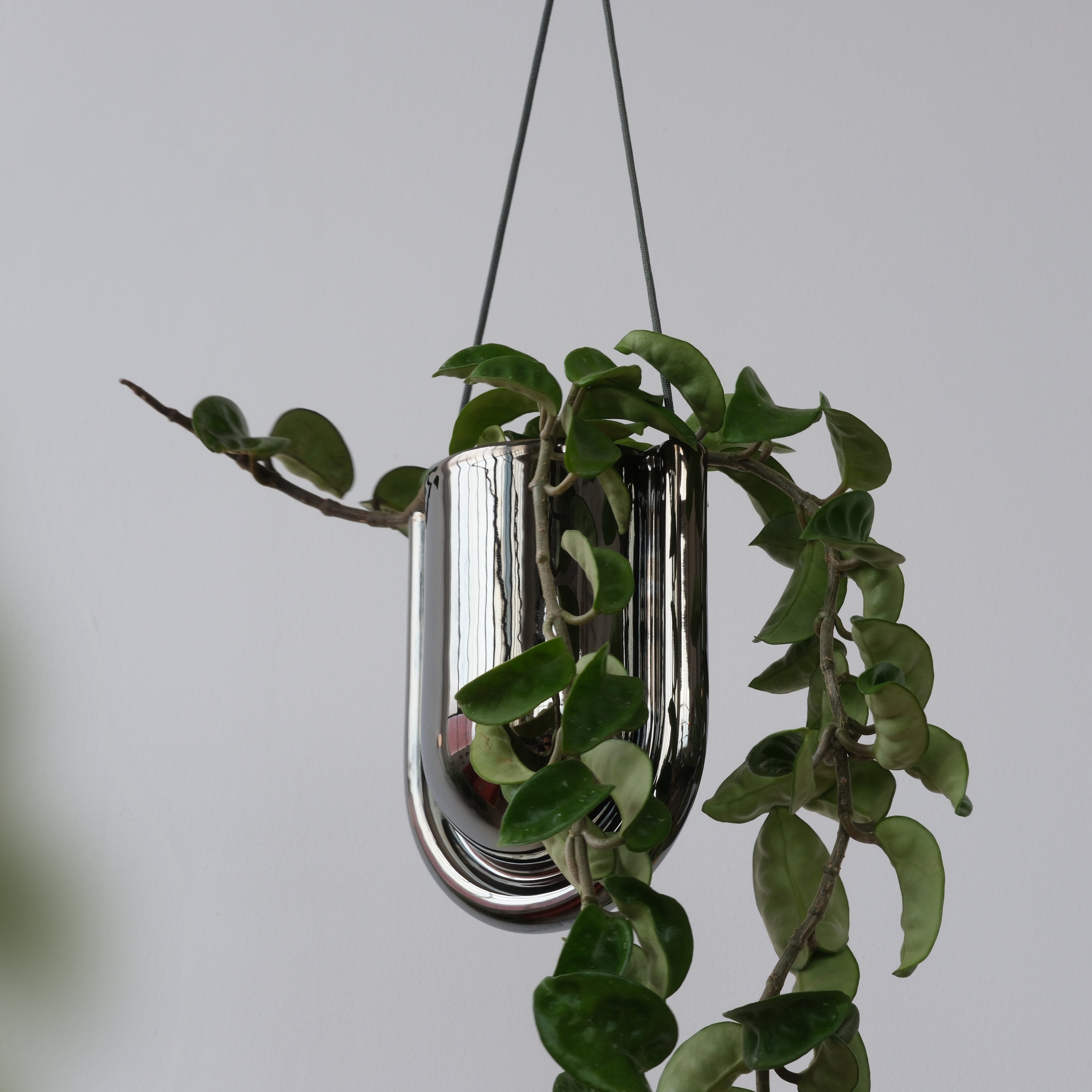 Portico Planter - Chrome